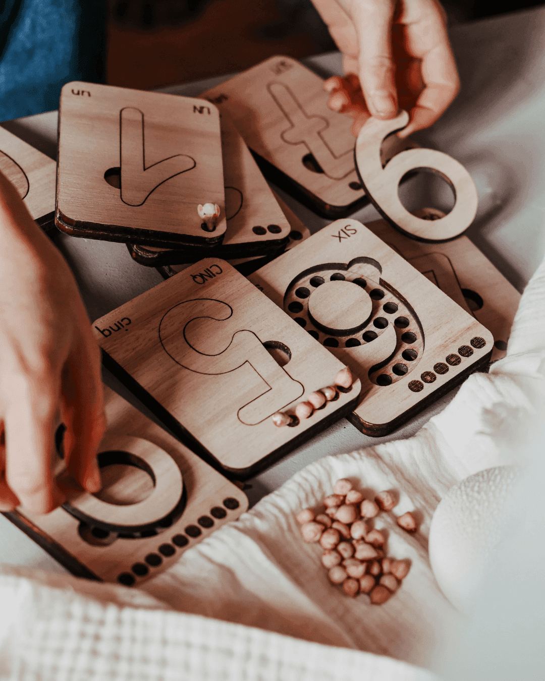 Les cartes à lacer (0 à 9)