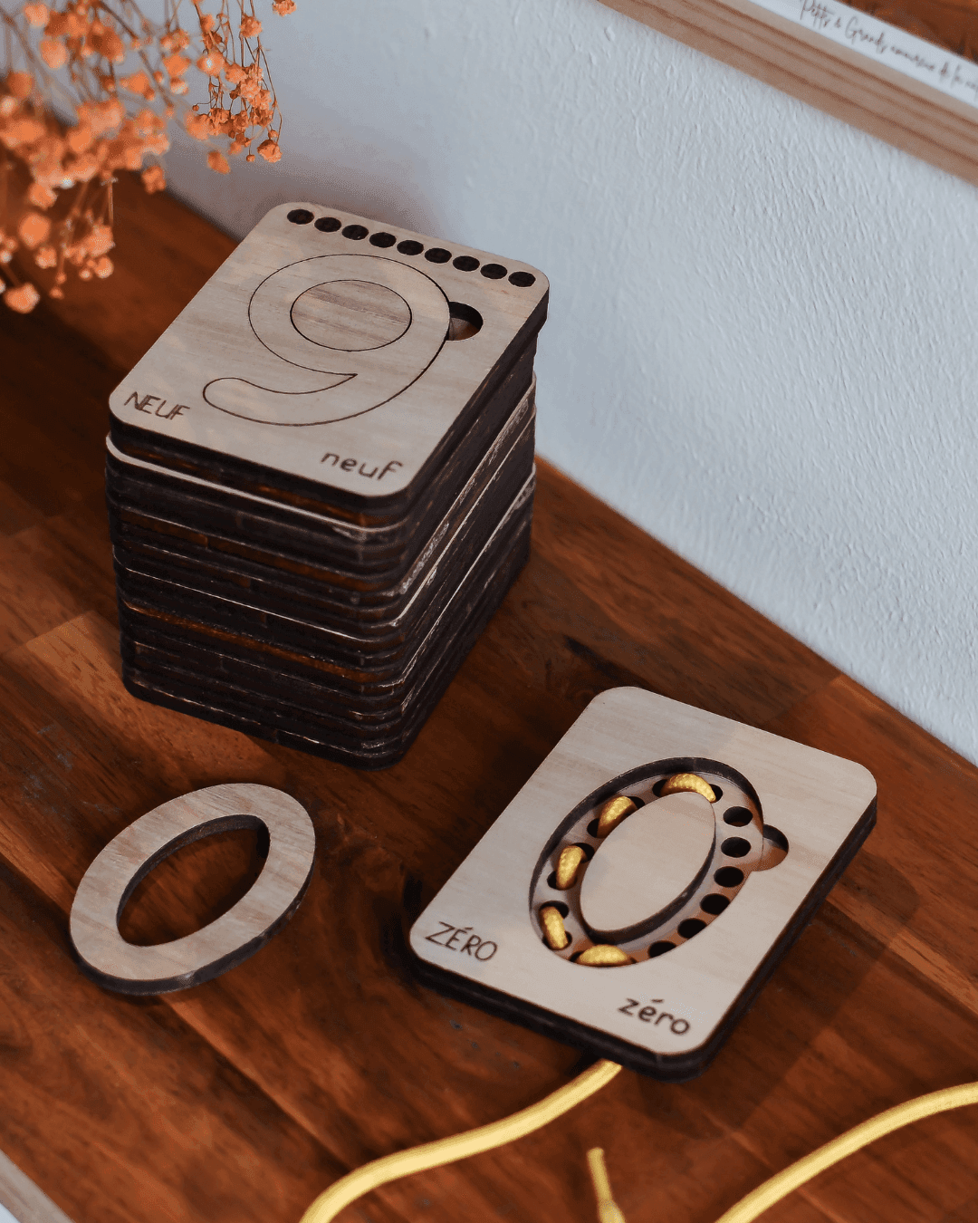 Les cartes à lacer (0 à 9)